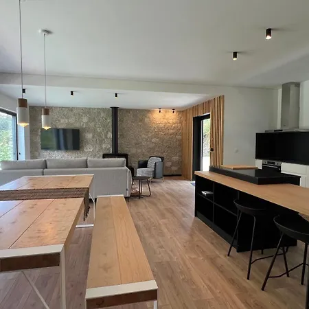 Chestnut Hill - Geres Ventosa (Braga)